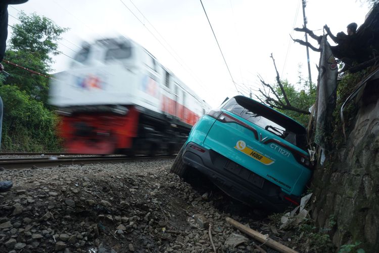 kereta api, pelintasan sebidang, kecelakaan, 1.903 Pelintasan Sebidang Tak Dijaga, Kemenhub Percepat Penertiban