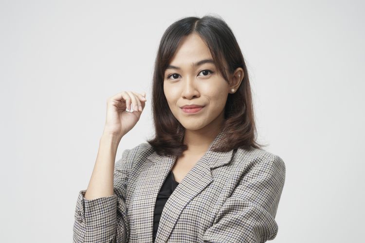 Dari Film Materialists, Begini Trauma Masa Lalu Membentuk Standar Perempuan Memilih Pasangan