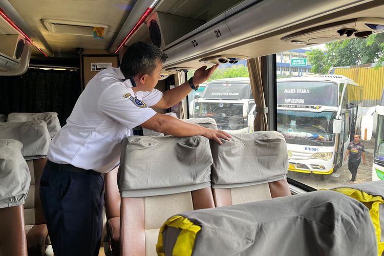 libur lebaran 2025, Lebaran 2025, damri lebaran 2025, lebaran 2025 naik damri, damri 2025, ramp check damri 2025, 62.000 Tiket DAMRI Terjual Jelang Lebaran 2025, Makin Naik hingga Kamis