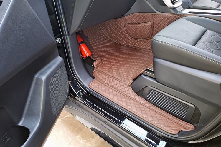 karpet, karpet mobil, Begini Cara Merawat Karpet Mobil, Vakum Saja atau Harus Bongkar?