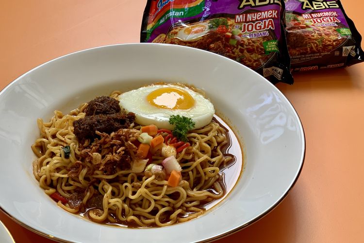menu mi instan, Ide Menu Sahur Praktis Modal Mi Instan dan Telur yang Sehat dan Bergizi, Mi instan ala Thailand, Mi kuah spesial, Mie nyemek sayur, Mie instan kari ramen, Mi instan creamy sayur
