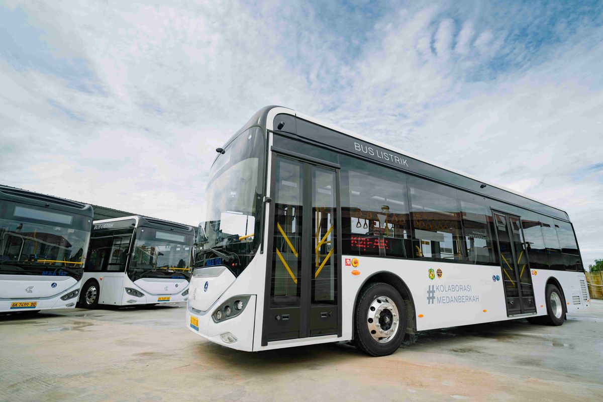 bus listrik, Gilan Karim Gibran, pelayanan bus, Bus listrik, uji coba bus, Uji Coba Bus Listrik: Efisiensi Perjalanan Tanpa Pengecasan