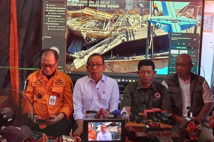 crane, ponpes al khoziny ambruk, ponpes al khoziny buduran sidoarjo, evakuasi korban al khoziny, Evakuasi korban al khoziny pakai alat berat, Disetujui Keluarga Korban, Tim SAR Kerahkan 5 Crane Angkat Reruntuhan Ponpes Al Khoziny Sidoarjo
