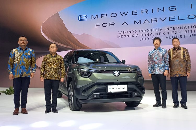 Suzuki, mobil, e-Vitara, IIMS, Intip Persiapan Suzuki di IIMS 2026, Selubung Mobil Baru