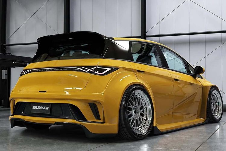 Dolphin, mobil listrik, modifikasi digital, Referensi Modifikasi BYD Dolphin: Body Kit Agresif dan Padat
