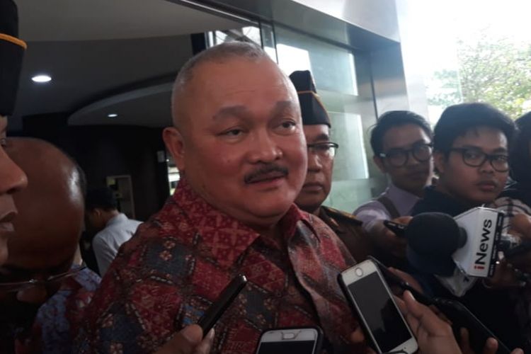Alex Noerdin, Palembang, Sumatera Selatan, Jenazah Alex Noerdin Bakal Dibawa ke Palembang, Dimakamkan di TPU Kebun Bunga, Rencana Pemakaman di Palembang, Riwayat Kesehatan: Operasi Kantung Empedu, Profil Alex Noerdin: Pelopor Sekolah dan Berobat Gratis, Perjalanan Kasus Hukum