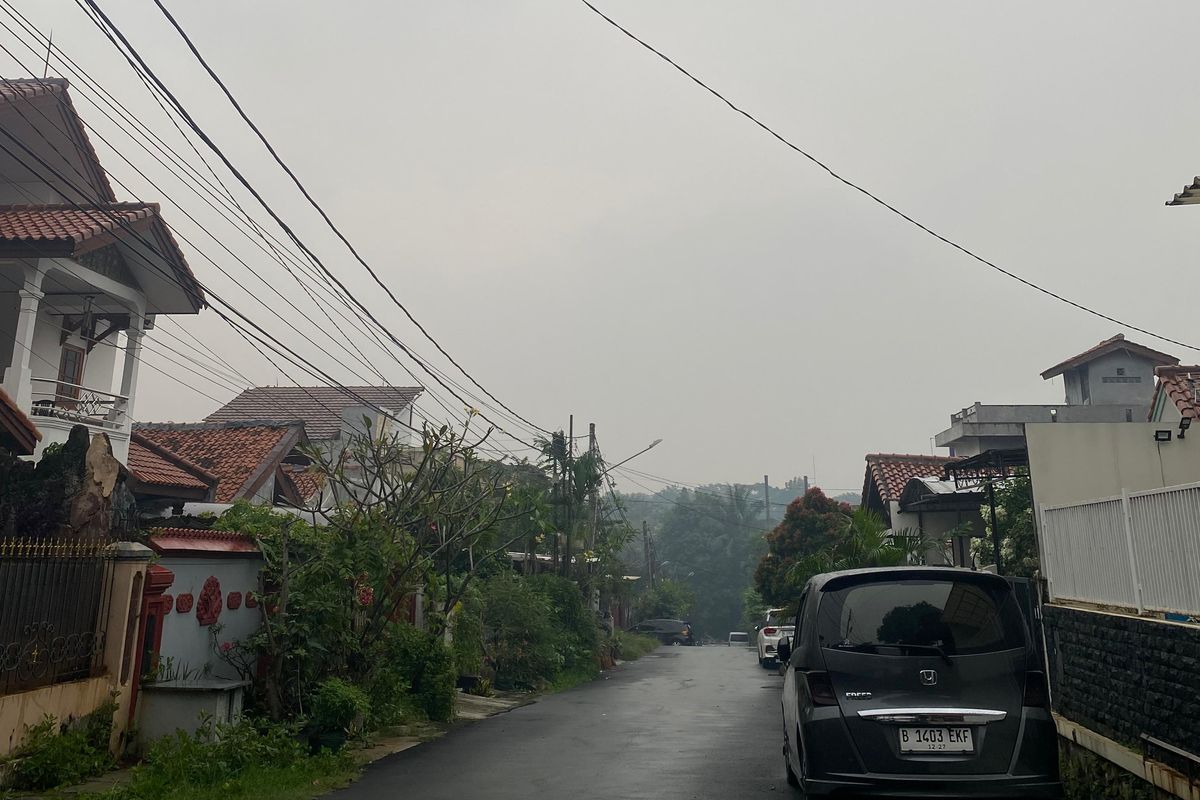 kabut, BMKG, Kabut, Kabut Tebal, kabut tebal, Fenomena cuaca, fenomena kabut di bekasi, fenomena kabut di depok, BMKG Ungkap Fenomena Kabut Tebal di Depok dan Bekasi Mungkin Akan Kembali Terjadi, Penjelasan BMKG soal Kabut dan Udara Dingin, Pengaruh Wilayah Sekitar dan Potensi Munculnya Kabut, Laporan Warga: Kabut Tebal dan Suasana Tak Biasa, Bekasi dan Bogor Juga Dilaporkan Berkabut, Kabut Tebal Muncul di Sawangan, Citayam, dan Bojonggede