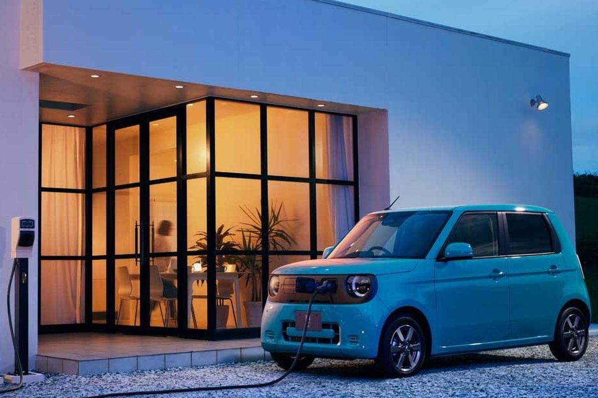 Mobil honda, Honda N-One, Honda Jepang, honda mini car, Honda Mulai Jual Mobil Listrik Mungil N-ONE e:, Jarak Tempuh 295 Km, Filosofi “Daily Partner”, Desain Ringkas, Interior Fungsional, Spesifikasi Teknis, Fitur berkendara:, Fitur Keselamatan, Varian dan Warna, Kesimpulan