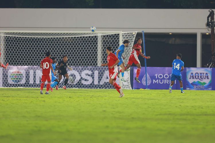 Timnas U22 Indonesia, Timnas Indonesia U23, india, Timnas U23 Indonesia, SEA Games 2025, Kadek Arel, Timnas Indonesia U23 vs India, hasil timnas u23 indonesia vs india, skor timnas u23 indonesia vs india, Skor Timnas U23 Indonesia Vs India 1-2, Kadek Arel Tekankan Waktu Adaptasi
