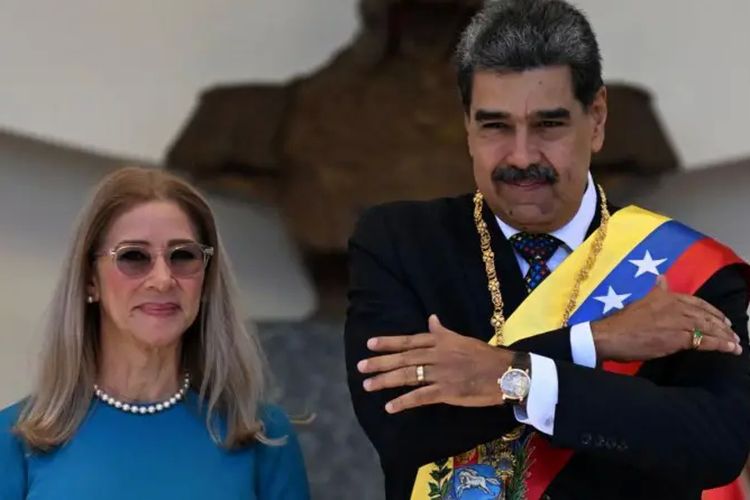 Nicolas Maduro, Siapa Nicolas Maduro, Ini Profil Presiden Venezuela yang Ditangkap Militer AS, Profil Nicolas Maduro, Karier Politik Nicolas Maduro, Kepemimpinan Nicolas Maduro dan Krisis Venezuela, Dakwaan AS kepada Nicolas Maduro Sejak 2020, Rincian Dakwaan Narkotika Internasional, Nicolas Maduro Terpilih Kembali dan Sorotan HAM, Penangkapan Maduro dalam Operasi Militer AS, Respons Pemerintah Venezuela dan Klaim AS 
