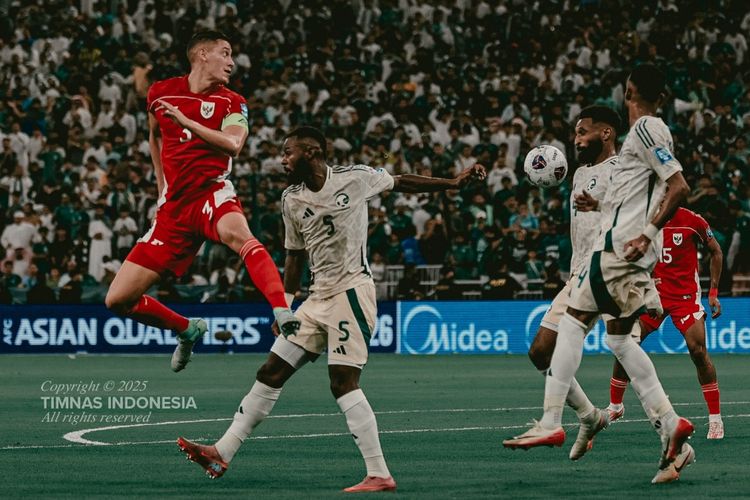 Patrick Kluivert, Kevin Diks, timnas Indonesia, Indonesia vs Arab Saudi, Kualifikasi Piala Dunia 2026 Zona Asia, Hasil Indonesia vs Arab Saudi, Kluivert Tak Punya Rencana Cadangan