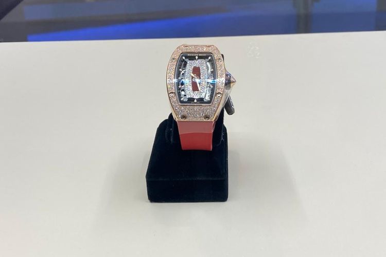 arloji, instrumen investasi, jam tangan, arloji mewah, Rolex, Patek Philippe, Richard Mille, Bisakah Jam Tangan Mewah Dijadikan Investasi?