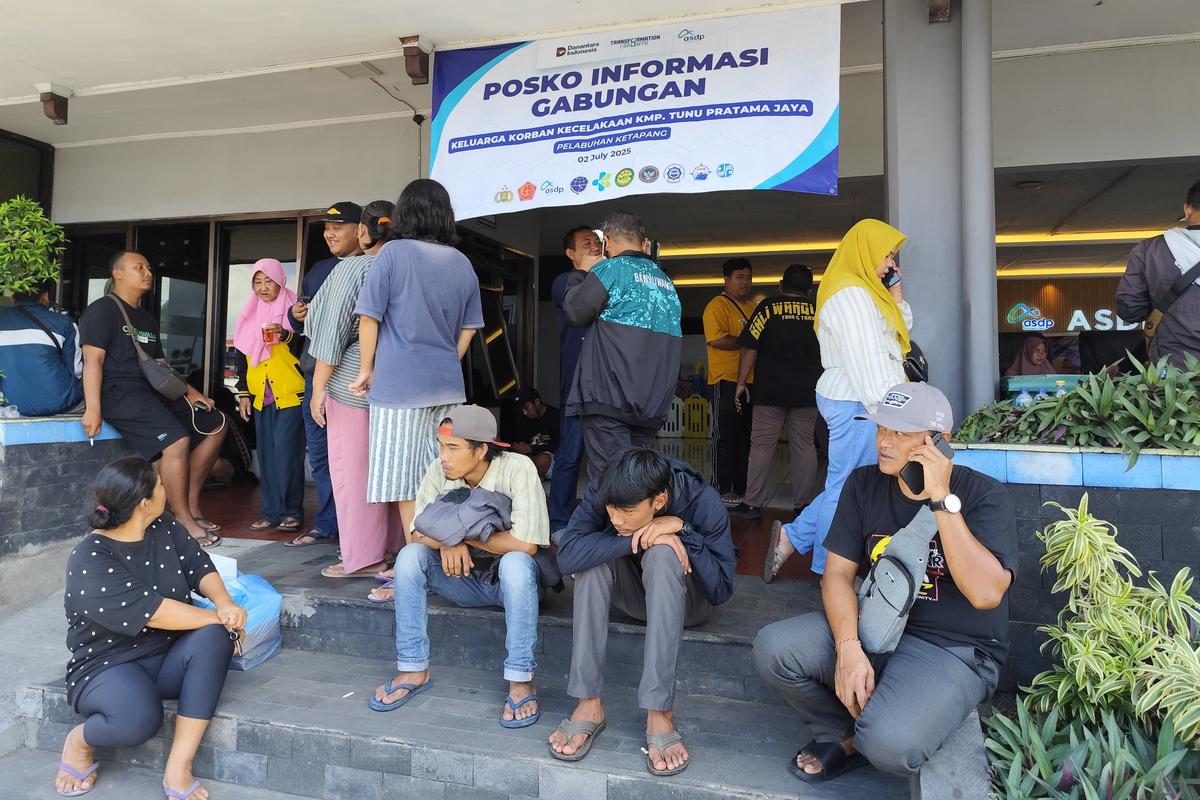 KMP Tunu Pratama Jaya, Selat Bali, selat bali, ASDP Ketapang, KMP Tunu Pratama Jaya Tenggelam, ASDP Ketapang Dirikan Posko Korban KMP Tunu Pratama Jaya, Tim SAR Masih Cari Korban yang Hilang