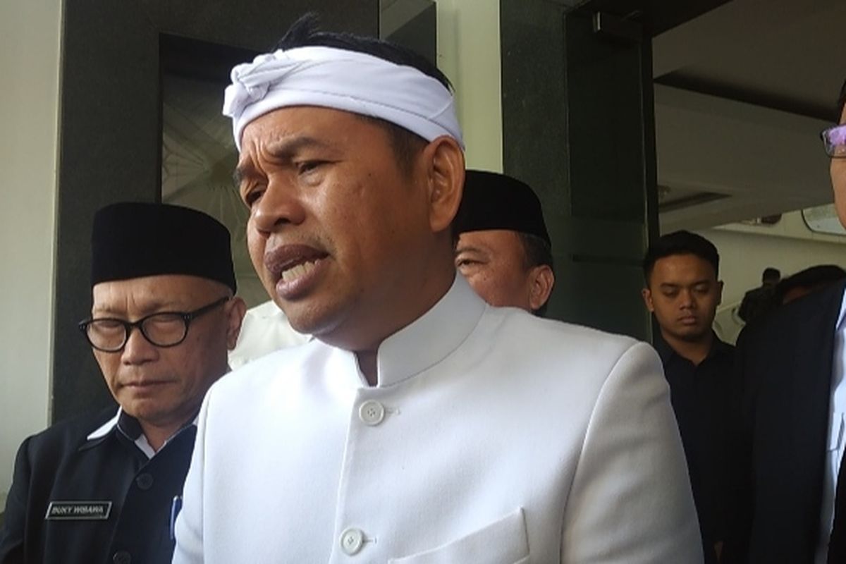 Gubernur Jawa Barat, Dedi Mulyadi, tragedi pesta rakyat Garut, Putri Karlina, maula akbar, Tragedi Pesta Rakyat Garut, Dedi Mulyadi Klarifikasi Jejak Digital Usai Disebut Bohong Tak Tahu Acara Makan Gratis Nikahan Anaknya