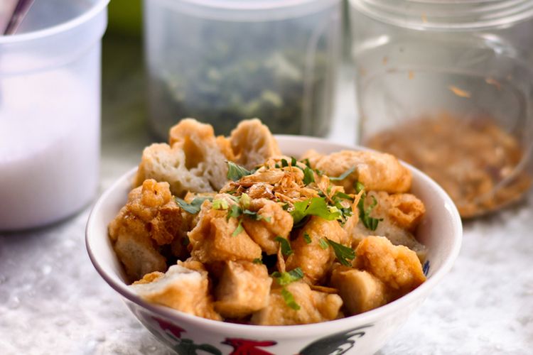 batagor, gyoza, Ulik Seputar Camilan Terenak di Dunia, Ada Batagor di Top 5, Guotie, Dumpling Renyah dari China, Hamamatsu Gyoza, Versi Gyoza dengan Teknik Unik, Roti Canai, Camilan Berlapis dari Asia Tenggara, Batagor Indonesia Kalahkan Gyoza Jepang, Kepta Duona, Roti Goreng dari Lithuania, Karantika, Kudapan Lembut dari Afrika Utara, Gyoza Jepang, Camilan Klasik yang Tetap Digemari