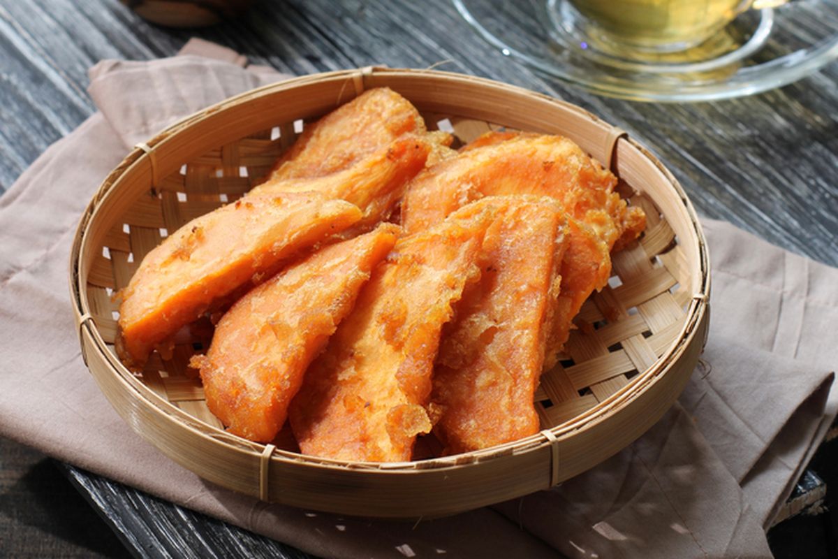 cara membuat ubi goreng, resep ubi goreng manis, camilan sore praktis, resep gorengan renyah, ubi goreng tepung kriuk, Rahasia Ubi Goreng Empuk dan Manis Alaminya Keluar, Ini Racikannya