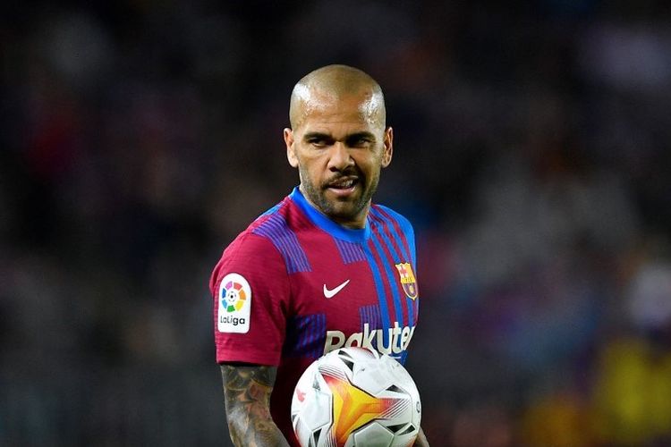 10 Pesepak Bola dengan Piala Terbanyak di Dunia, Cristiano Ronaldo Peringkat Sembilan, 10. Andres Iniesta, 9. Cristiano Ronaldo, 8. Gerard Pique, 7. David Alaba, 6. Sergio Busquets, 4. Marquinhos, 4. Hossam Ashour, 3. Hossam Hassan, 2. Dani Alves, 1. Lionel Messi