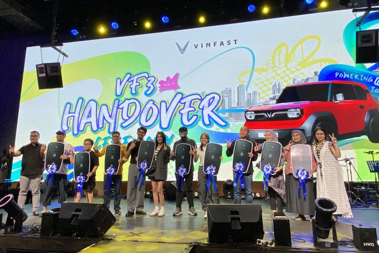 kendaraan listrik, otomotif nasional, harga BBM, Krisis Energi Fosil Beri Momentum Emas Industri Otomotif Menuju EV