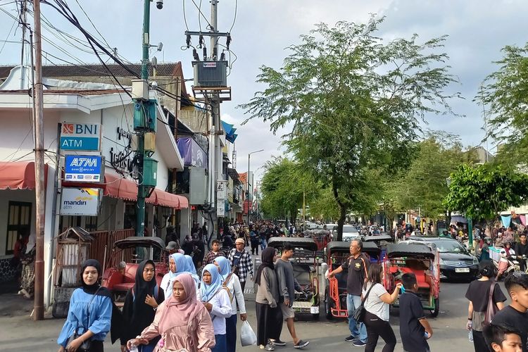 Yogyakarta, Malioboro, Malioboro Masuki Puncak Kepadatan Hari Ini, Kunjungan Wisatawan Diprediksi Tembus 1,5 Juta Orang