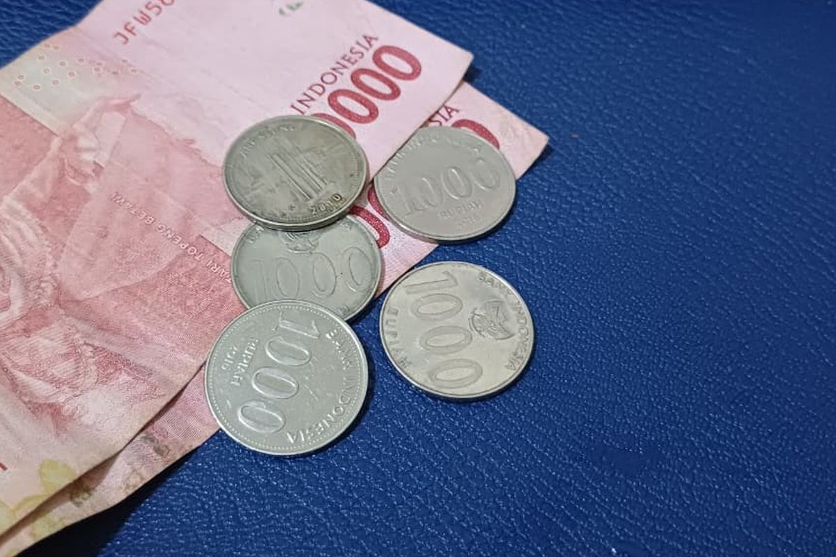 Dedi Mulyadi, gubernur jawa barat, Bank BJB, Gerakan Rereongan Poe Ibu, donasi seribu per hari, donasi seribu per hari jabar, Gerakan Rereongan Sapoe Sarebu, Mengenal Gerakan Rereongan Sapoe Sarebu, Donasi Rp 1.000 Per Hari yang Tuai Sorotan, Siapa Saja yang Dianjurkan Ikut Gerakan Rereongan Poe Ibu?, Dana Donasi Gerakan Rereongan Poe Ibu Disimpan di Mana?, Mekanisme Pengawasan dan Pelaksanaan di Lapangan, Apa Tujuan Penggunaan Dana Gerakan Rereongan Poe Ibu?, Kritik DPRD terhadap Gerakan Donasi Seribu Sehari