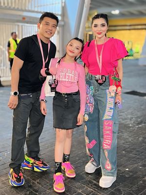 Ayu Ting Ting, Nagita Slavina, Syifa Hadju, BLACKPINK, Aaliyah Massaid, konser Blackpink, Enzy Storia, konser blackpink jakarta, konser blackpink 2025, Gaya 13 Seleb Menonton Konser BLACKPINK di Jakarta, Aurel Pakai Baju Arsy, 1. Syahnaz Sadiqah, 2. Aaliyah Massaid, 3. Nagita Slavina, 4. Kiky Saputri, 5. Enzy Storia, 6. Ayu Ting Ting, 7. Melody Laksani, 7. Hesti Purwadinata, 8. Aurel Hermansyah &amp; Arsy Hermansyah, 9. Kesha Ratuliu, 10. Syifa Hadju, 11. Ashanty, 12. Anang Hermansyah, 13. Beby Tsabina