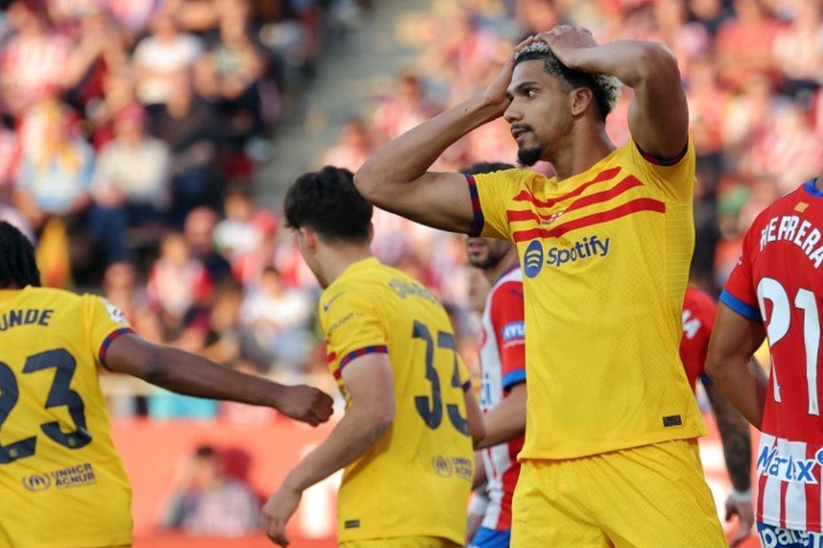 Ronald Araujo, Barcelona, Hansi Flick, Liga Spanyol, Liga Champions, liga champions, bek barcelona, Ronald Araujo Masih Alami Tekanan, Karier di Barcelona Terancam Tamat