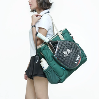 padel, tas padel, rekomendai tas padel, tas padel wanita, tas padel pria, 5 Rekomendasi Tas Padel, Harga Mulai dari Rp 180.000-an, 1. Vedlyn Padel, 2. SVRG. Padel Bag, 3. Rurik Padel Net Bag, 4. NIION Heisei Sport Padel, 5. Bigmo Alley Tote Bag