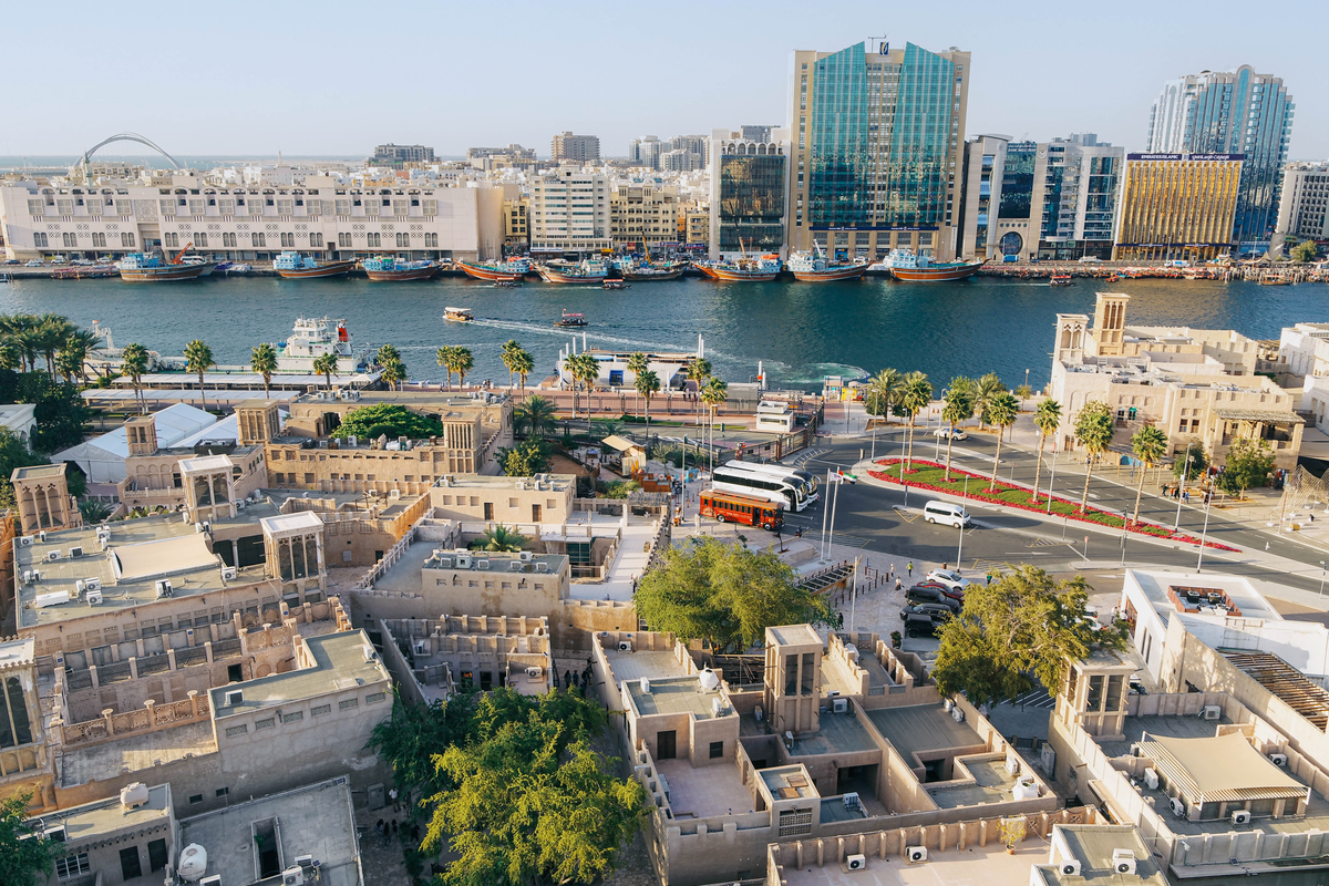 Dubai, Wisata Keluarga Jadi Fokus Dubai 2026, Ini Destinasi dan Daya Tariknya, Pilihan destinasi ramah keluarga, Menyusuri budaya dan sejarah, Hotel sebagai bagian dari liburan keluarga, Transportasi umum yang memudahkan pertualangan