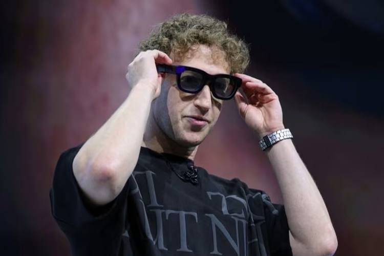 Apple, kecerdasan buatan, Meta, Mark Zuckerberg, Superintelligence, apple, Perang AI Makin Sengit, Eksekutif Senior Apple Pindah ke Meta