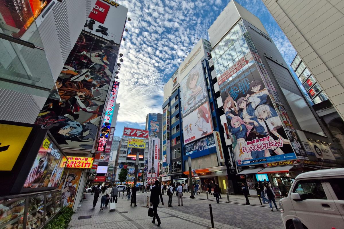 wisata jepang, wisata tokyo, wisata anime jepang, akihabara jepang, tempat belanja jepang, wisata wibu jepang, Aktivitas Liburan di Akihabara, Kunjungi Maid Cafe sampai Belanja Action Figure