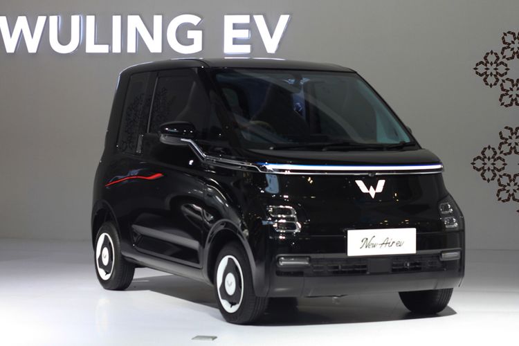 potongan harga, Wuling Air ev, mobil listrik, GIIAS 2025, Wuling Air ev: Pelopor Mobil Listrik dan Pangkas Harga, Wuling Air ev Memperoleh Penyesuaian Harga di GIIAS 2025, Awal Kehadiran Wuling Air ev, Wuling Air ev sebagai Kendaraan Resmi KTT G20, Diproduksi Secara Lokal, Varian Terjangkau Hadir di GIIAS 2023, Kesimpulan