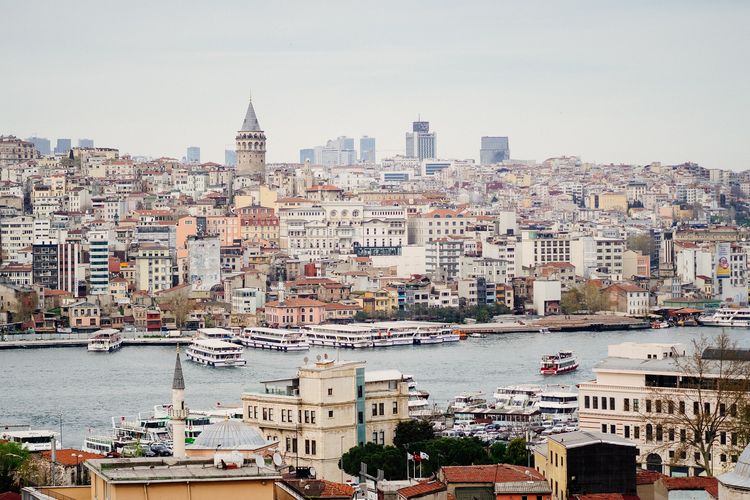 kota terindah di dunia, 10 Kota Terindah Dunia dengan Sejarah dan Arsitektur Ikonis, 1. Paris, Prancis, 2. Venesia, Italia, 3. Kyoto, Jepang, 4. Praha, Republik Ceko, 5. Cape Town, Afrika Selatan, 6. Rio de Janeiro, Brasil, 8. Dubrovnik, Kroasia, 9. Barcelona, Spanyol