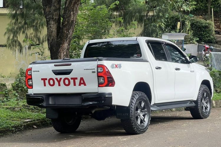 Toyota, double cabin, biaya kepemilikan, Biaya Kepemilikan Toyota Hilux 2025, Pajak Tembus Rp 4 Jutaan