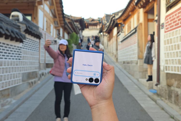 Samsung, Google, traveling, Smartphone, Traveling, google gemini, Gemini AI, samsung galaxy z flip 7, Menjelajah Landmark Kota Seoul Dibantu Gemini Si Tour Guide Digital, Kembali ke era Joseon, Rumah tradisional di tengah kota modern, Jajanan food street, Bangunan ala futuristik