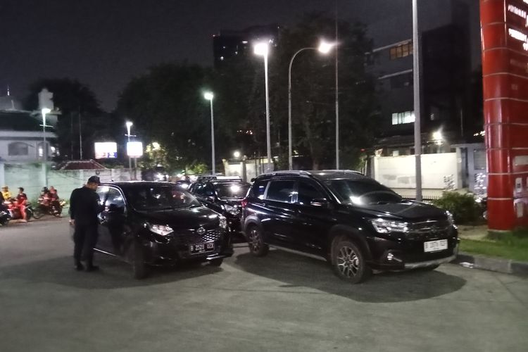 kecelakaan beruntun, segitiga pengaman, Berhenti Darurat di Tol? Ini Cara Tepat & Aman!