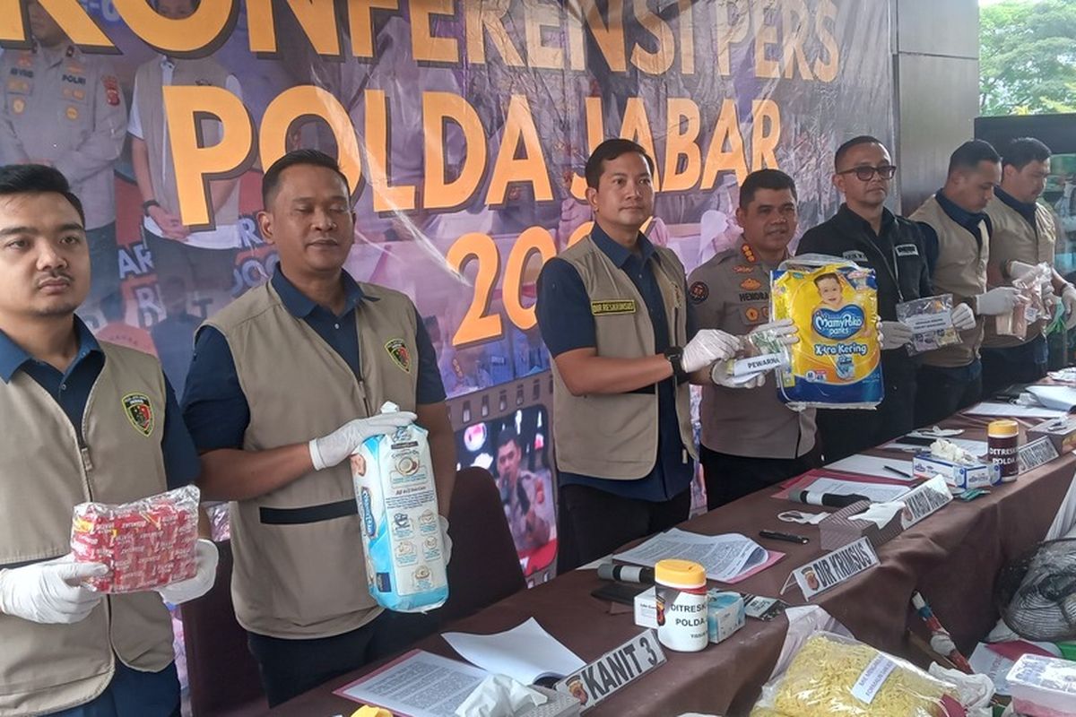 limbah retur, Sumedang, Polda Jabar Bongkar Penjualan Es Lilin dari Yoghurt Kedaluwarsa dan Popok Bekas Kemas Ulang di Sumedang