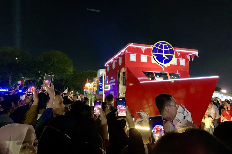 Karnaval Kemerdekaan, hut ri 80, karnaval kemerdekaan di monas, kendaraan hias di karnaval kemerdekaan, monas hut ri 2025, Momen-momen Meriahnya Karnaval Kemerdekaan di Monas, Pertama Digelar Saat HUT RI