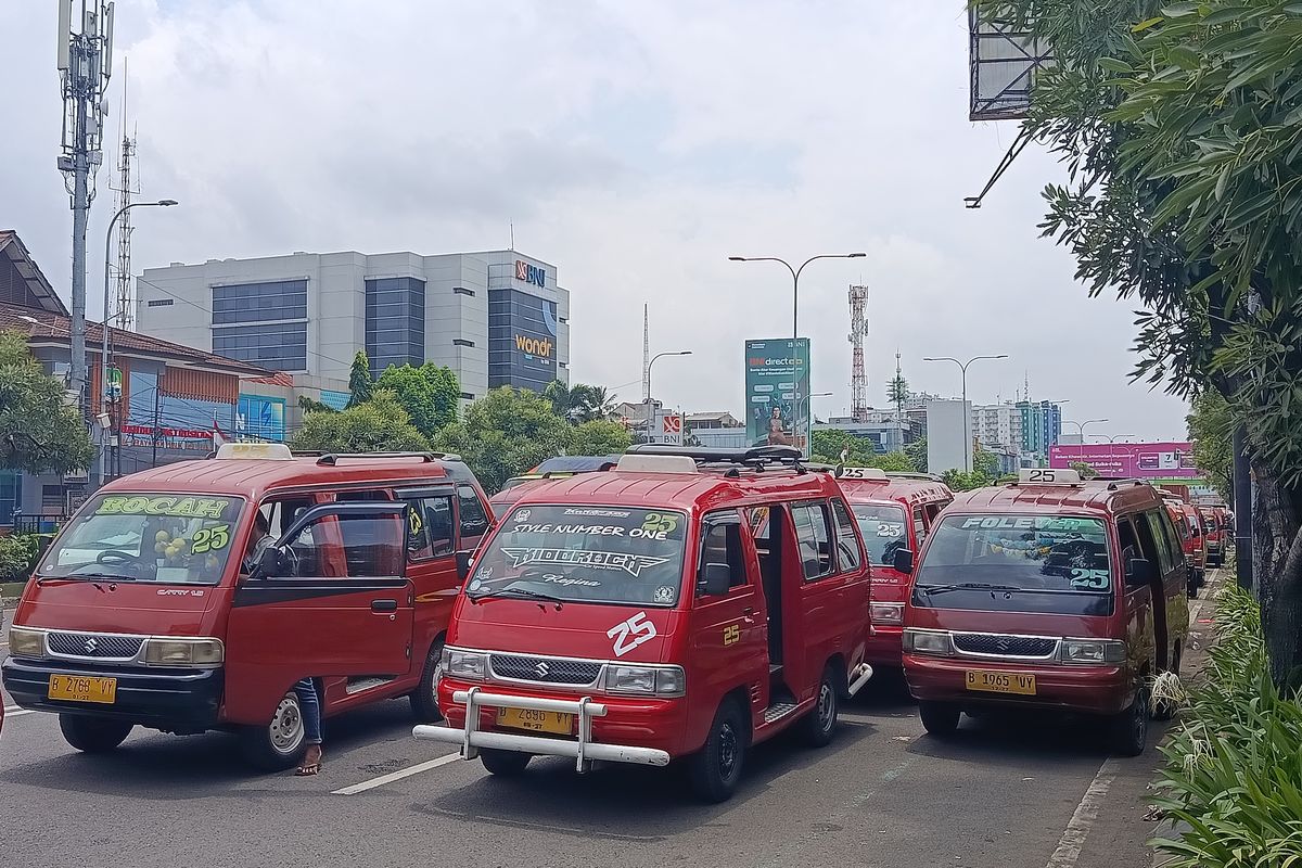 transportasi umum, angkutan umum, Saat BBM Jadi Isu, Angkutan Umum Justru Terabaikan