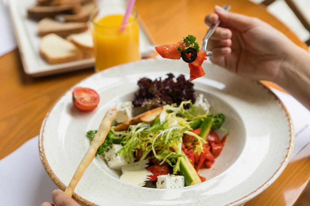 salad, Perang Dunia II, hidangan utama, makanan penutup, dessert, Mengapa Salad Sering Jadi Hidangan Pembuka?