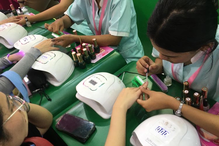 Jakarta X Beauty, skincare, makeup, aktivitas, Aktivitas, Jakarta X Beauty 2025, Personal color analysis, personal color analysis, Hair Style &amp; Fashion, Kegiatan Seru, jakarta x beauty 2025, aktivitas jakarta x beauty, 7 Aktivitas di Jakarta X Beauty 2025, Ada Nail Art dan Pijat, 1. Hair styling , 2. Skin check gratis , 3. Nail art, 4. Personal color analysis, 5. Pijat sekaligus cerita, 6. Area bermain anak, 7. Photobooth