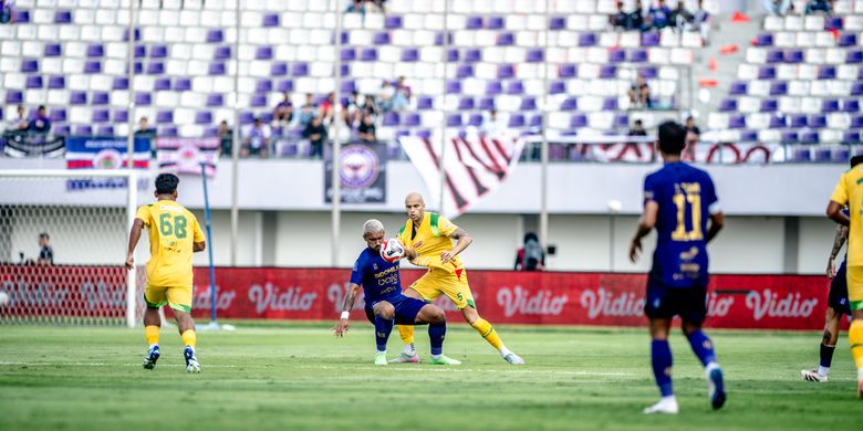 Liga Indonesia, Persebaya Surabaya, Persita, Persita Tangerang, Super League, Persita vs Persebaya, Hasil Persita vs Persebaya, Persebaya, Francisco Rivera, Super League 2025-2026, Hasil Persita vs Persebaya 0-1, Rivera Jadi Pahlawan Bajul Ijo