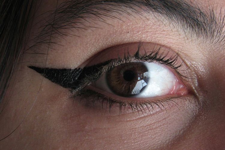 Meskipun Buru-buru, 3 Tahap Makeup Ini Enggak Boleh Dilewatin