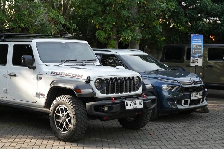 Penjualan mobil, Indomobil, pasar otomotif, Tren Mobil Listrik Naik, Penjualan Mobil ICE Mulai Tergerus