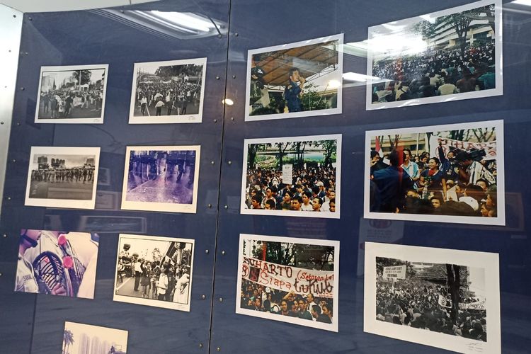 Museum Tragedi 12 Mei 1998, Museum Tragedi 12 Mei, Aktivitas di Museum Tragedi 12 Mei 1998, museum tragedi 12 mei 1998 universitas trisakti, lokasi Museum Tragedi 12 Mei 1998, museum tragedi 12 mei, ada apa saja di Museum Tragedi 12 Mei 1998, aktivitas di Museum Tragedi 12 Mei 1998, 5 Aktivitas di Museum Tragedi 12 Mei 1998, Mengenal Pejuang Reformasi, 1. Melihat kronologi peristiwa 12 Mei 1998, 2. Menonton cuplikan peristiwa 12 Mei 1998, 3. Membaca profil pejuang reformasi, 4. Melihat barang terakhir para korban, 5. Melihat spot bersejarah di luar museum