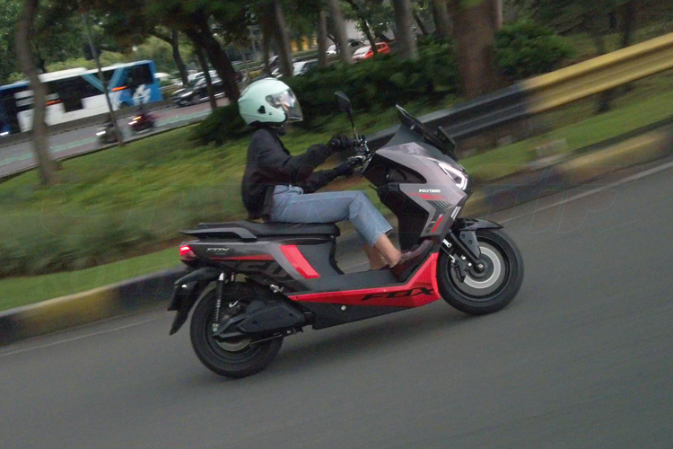 Fox 350, motor listrik, Polytron, Uji Berkendara Polytron Fox 350 Jakarta-Bogor, Ergonomi Jauh Lebih Pas, Ergonomi yang Lebih Manusiawi, Performa Motor Listrik dan Pilihan Mode Berkendara, Kenyamanan dan Suspensi, Handling dan Pengereman