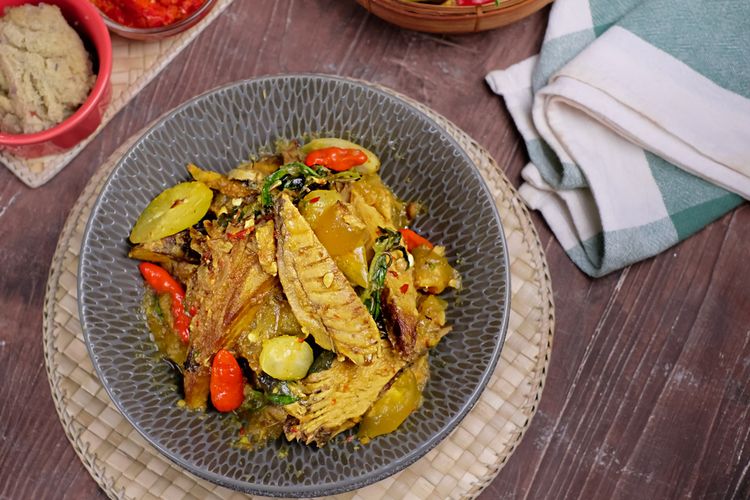 Cara hilangkan bau amis ikan, tips memasak ikan tongkol, olahan ikan sehat, ikan tongkol besar, cara olah ikan tongkol, Trik Hilangkan Rasa Pahit di Bagian Hitam Ikan Tongkol, Pakai 1 Bahan