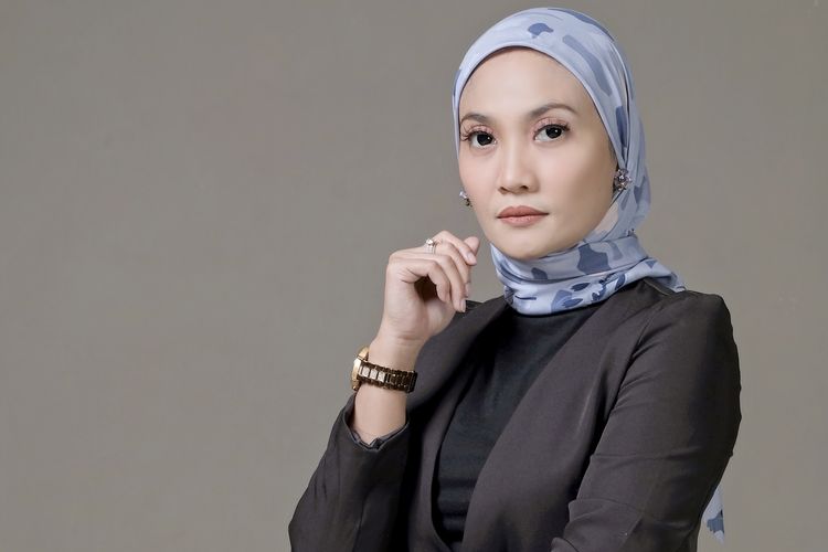 pernikahan, gaji UMR, Menyiapkan Tabungan untuk  Menikah dengan Gaji UMR, Realistis atau Mustahil?, Realistis sejak awal, jangan terjebak standar media sosial, Target masuk akal lebih membantu konsistensi, Konsistensi lebih penting daripada jumlah, Mulai sekarang berapa pun nominalnya 