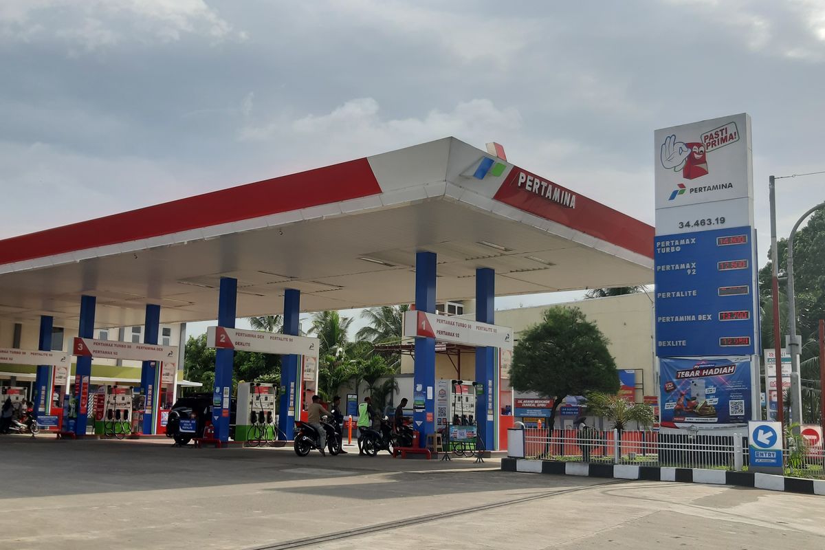 harga BBM, Harga BBM Pertamina, harga BBM Pertamina Januari 2026, Harga BBM Pertamina di Kalimantan Barat Januari 2026, Ini Daftarnya, 1. Aceh dan Sumatera Utara, 2. Sumatera Barat, 3. Riau dan Kepulauan Riau, 4. Free Trade Zone (FTZ) Sabang, 5. Free Trade Zone (FTZ) Batam, 6. Jambi, Bengkulu, Sumatera Selatan, Bangka Belitung, dan Lampung, 7. DKI Jakarta, Banten, Jawa Barat, Jawa Tengah, DIY, Jawa Timur, Bali, 8. NTB dan NTT, 9. Kalimantan Barat, Kalimantan Tengah, Kalimantan Timur, Kalimantan Utara, 10. Kalimantan Selatan, 11. Sulawesi Utara, Gorontalo, Sulawesi Tenggara, Sulawesi Utara, Sulawesi Selatan, Sulawesi Barat, 12. Maluku dan Maluku Utara, 13. Papua, 14. Papua Barat dan Papua Barat Daya, 15. Papua Selatan, Papua Tengah, Papua Pegunungan
