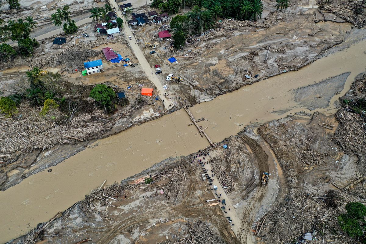 BNPB, korban banjir, BNPB: Korban Tewas Banjir Bandang dan Longsor di Aceh, Sumut, dan Sumbar Bertambah Jadi 995 Orang
