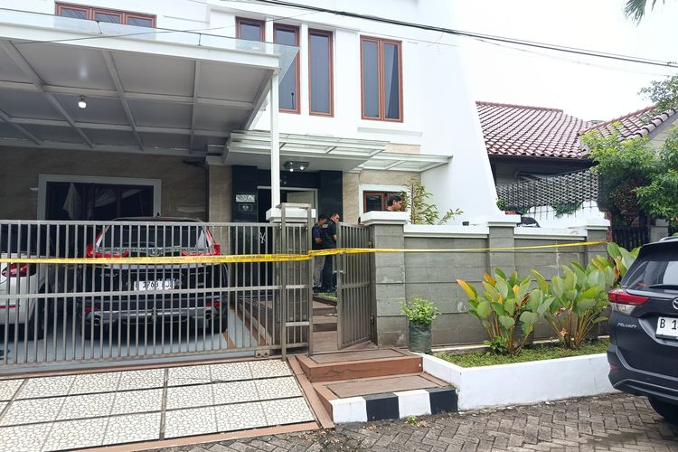 Ermanto Usman, JICT, Anomali Pembunuhan Pensiunan JICT: Mobil Mewah Tak Dibawa, Pelaku Hanya Incar Kunci dan STNK, Kronologi Tragis Menjelang Imsak, Anomali Motif: Mobil Mewah Tak Disentuh, Pelaku Ditangkap di Cilincing, Rekam Jejak Aktivisme dan Isu Korupsi Rp 4,08 Triliun, 'Wasiat' Tembok Pembatas yang Terlambat